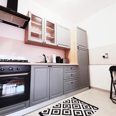Apartman Angel โอซีเยก ภายนอก รูปภาพ