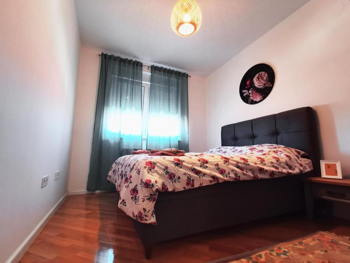 Apartman Angel โอซีเยก ภายนอก รูปภาพ