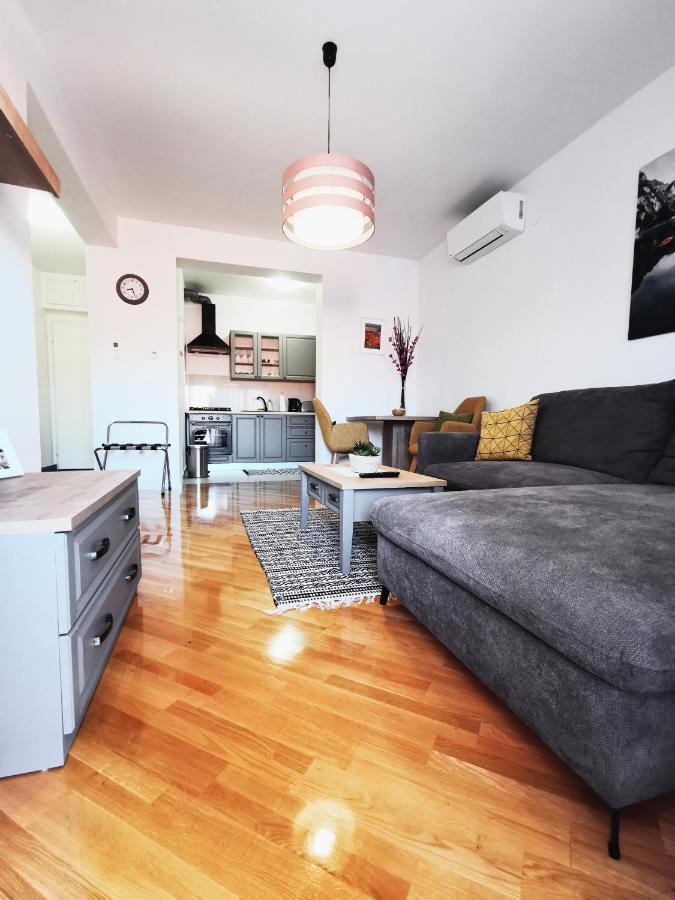 Apartman Angel โอซีเยก ภายนอก รูปภาพ
