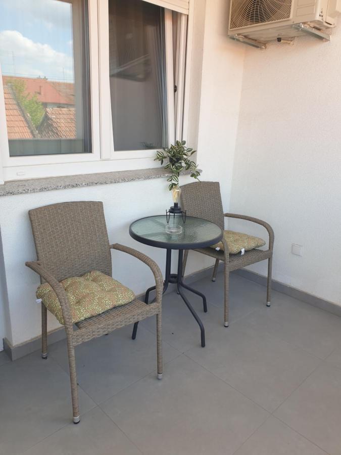Apartman Angel โอซีเยก ภายนอก รูปภาพ